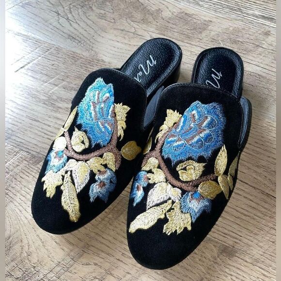 Matisse Shoes - Matisse Bianca Embroidered Suede Mule Slides‎